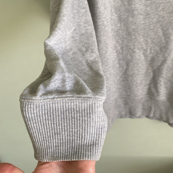 Aerie Gray Women’s Babe Sweatshirt size Medium with split sides - Picture 4 of 7